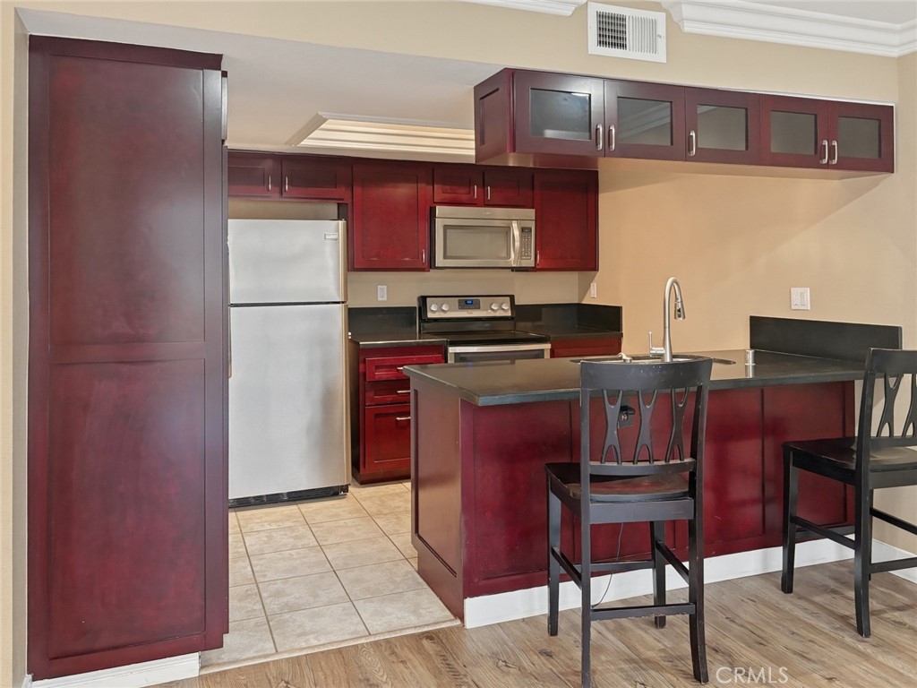 18408 Hatteras 19 Property Photo 5