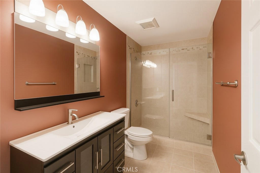 18408 Hatteras 19 Property Photo 9
