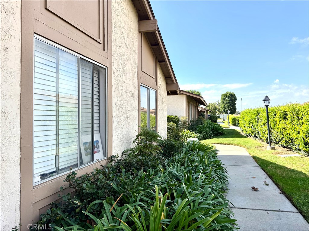 1437 Forest Glen Property Photo 1