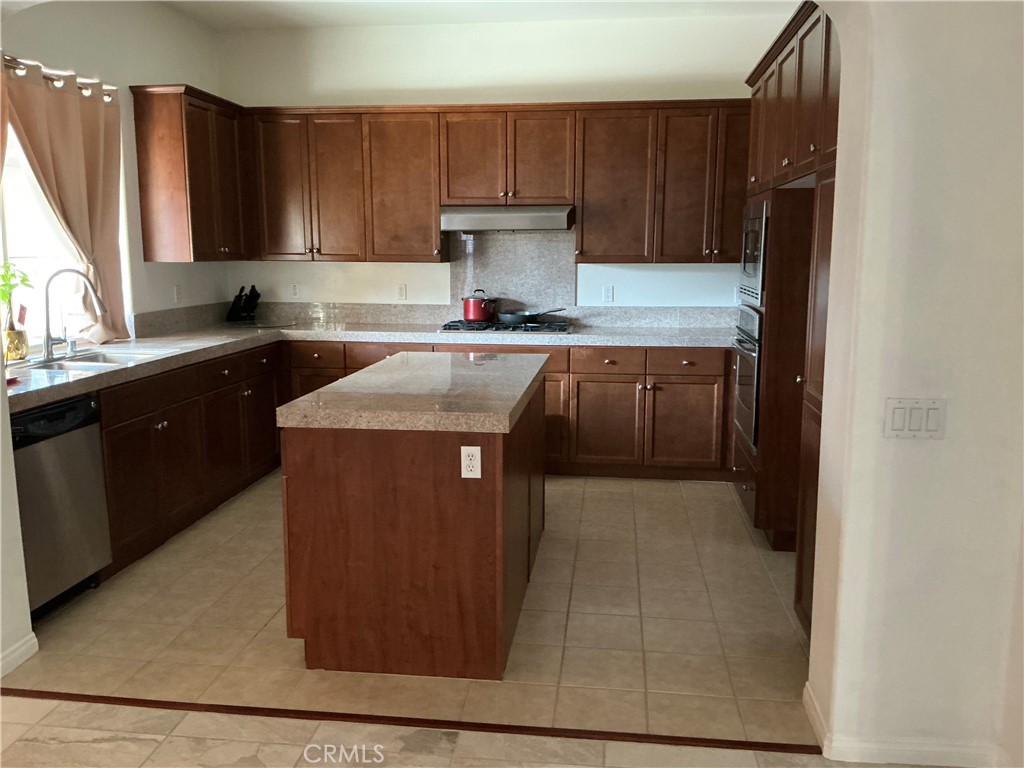 89 Via Santo Tomas Property Photo 8