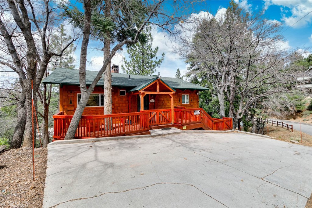 43897 Yosemite Drive Property Photo 3