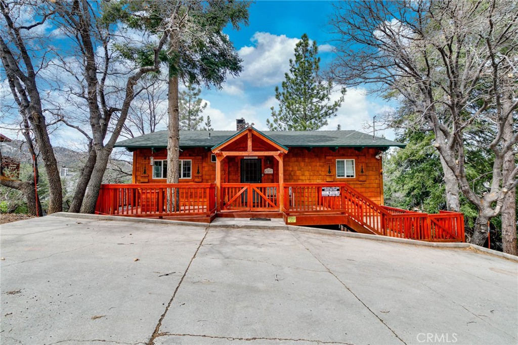 43897 Yosemite Drive Property Photo 4