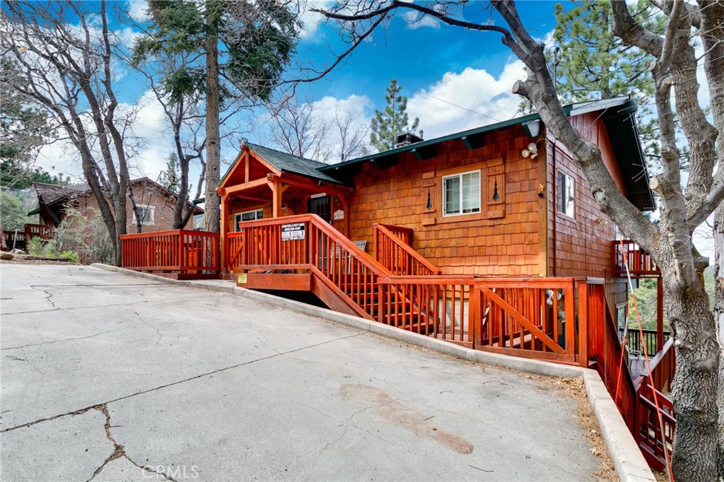 43897 Yosemite Drive Property Photo 6