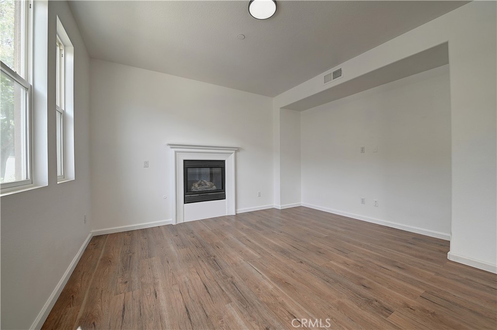 26287 Iris Avenue E Property Photo 2