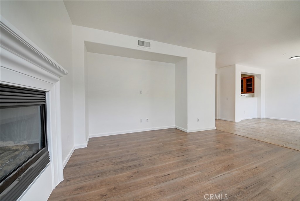 26287 Iris Avenue E Property Photo 3