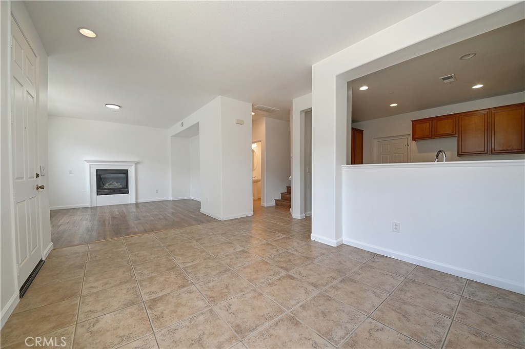 26287 Iris Avenue E Property Photo 8
