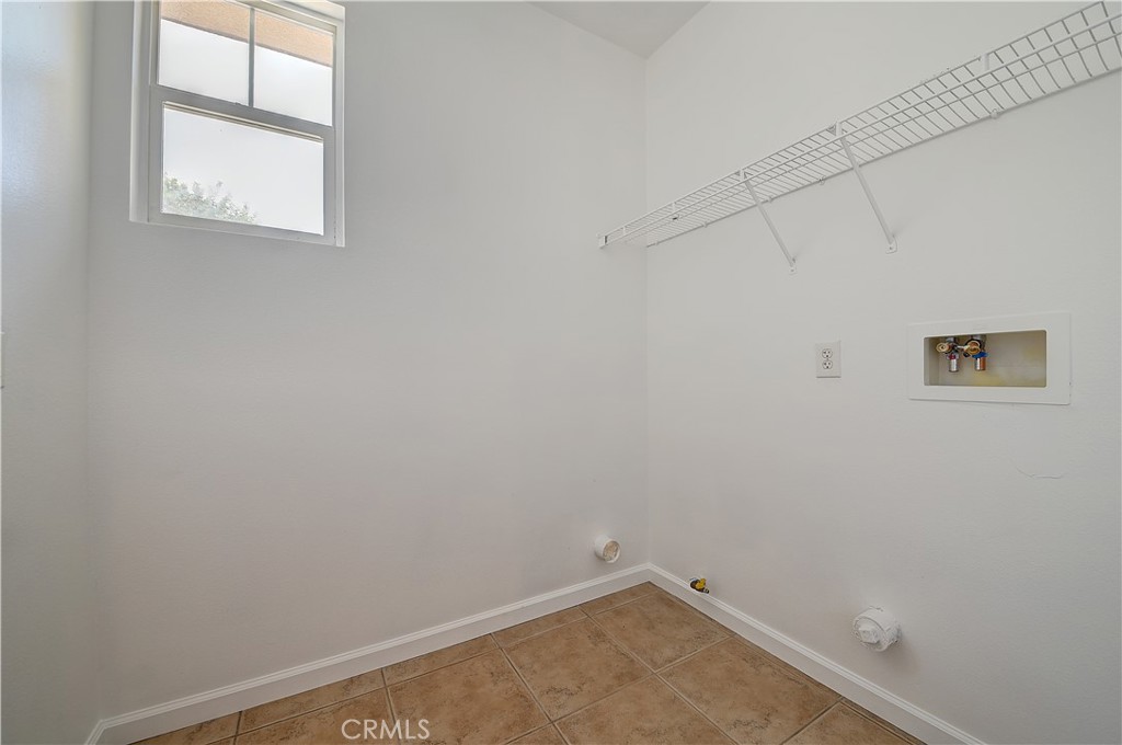 26287 Iris Avenue E Property Photo 9