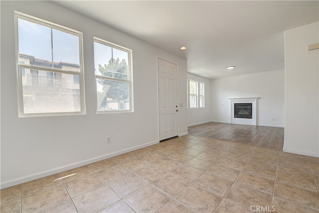 26287 Iris Avenue E Property Photo 9