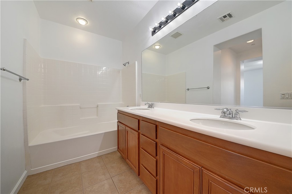 26287 Iris Avenue E Property Photo 26