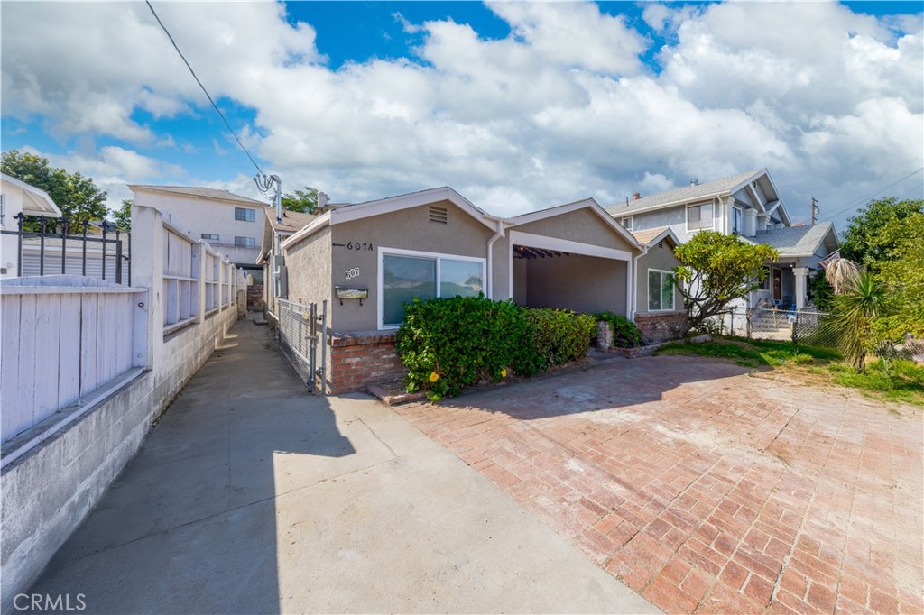 607 Sefton Property Photo 2