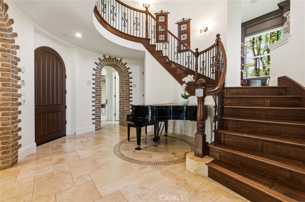 16726 Catena Property Photo 6