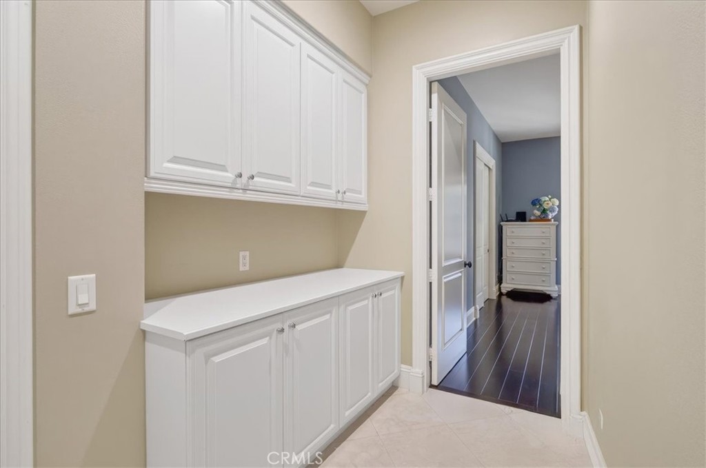 729 Carriage House Dr. Property Photo 21