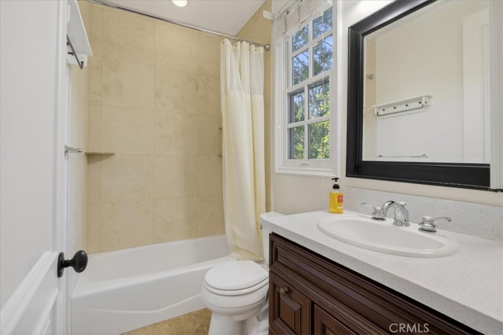 729 Carriage House Dr. Property Photo 48