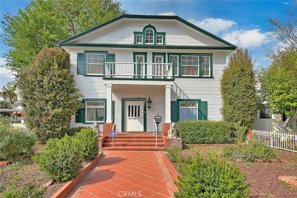 477 W Center Property Photo 1