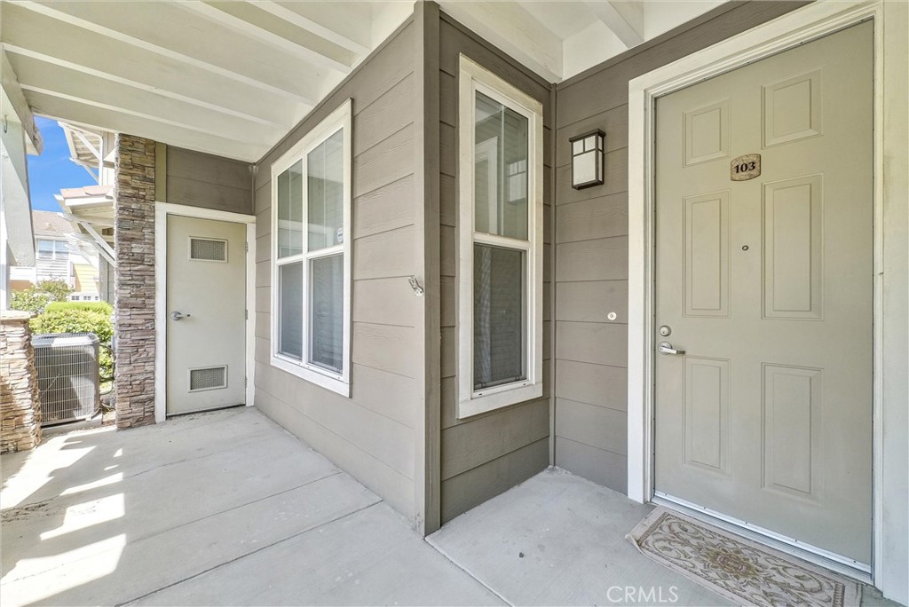 835 Francesca Dr 103 Property Photo 3