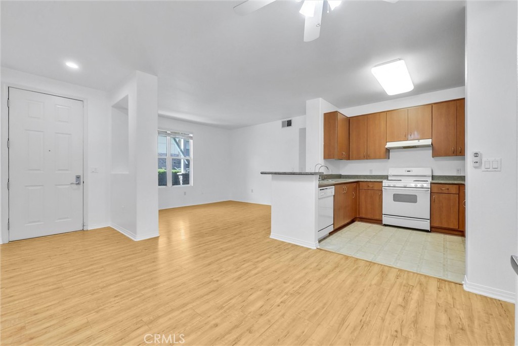 835 Francesca Dr 103 Property Photo 8