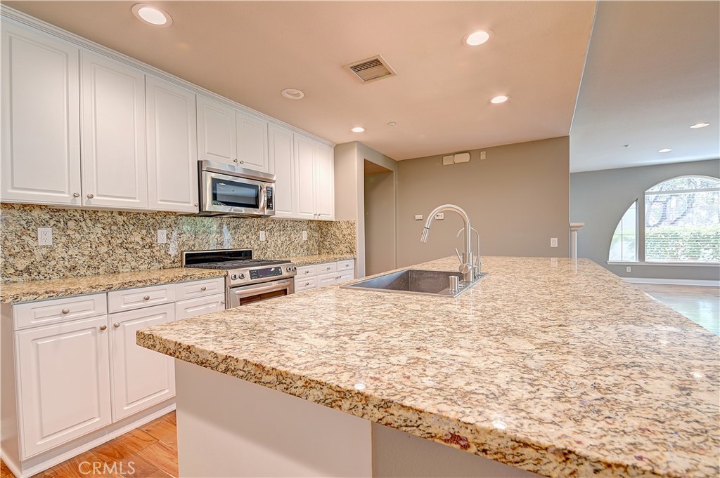 135 Pathway Property Photo 10