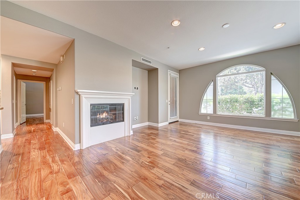 135 Pathway Property Photo 16