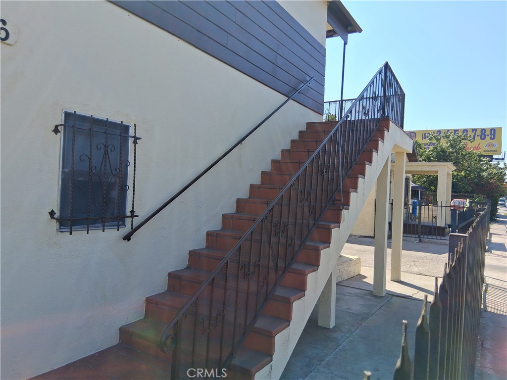 626 W Century Property Photo 5