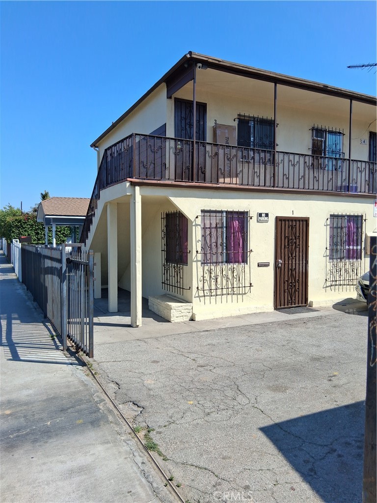 626 W Century Property Photo 13