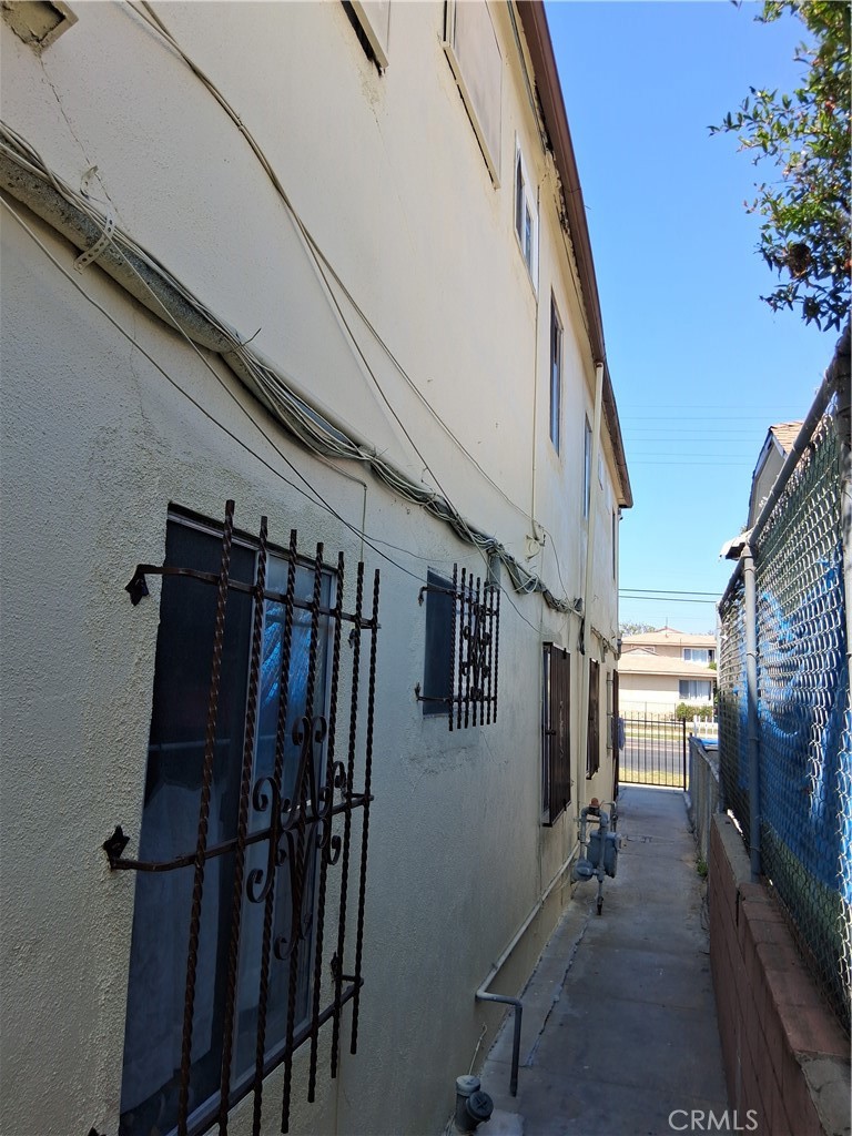 626 W Century Property Photo 24