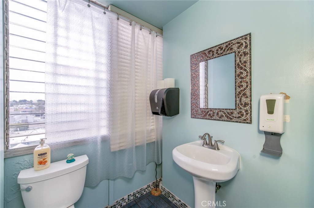 4305 Torrance Blvd 306 Property Photo 17