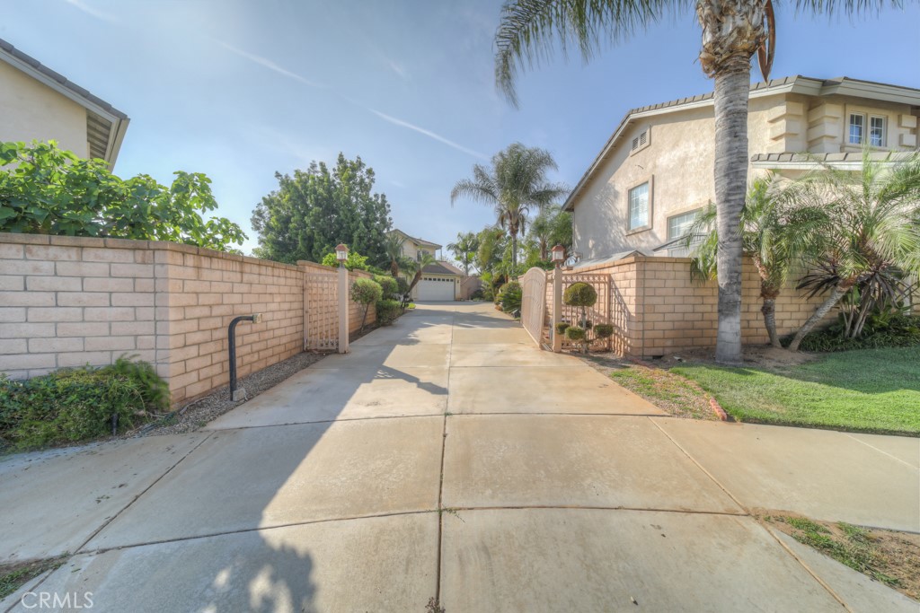 1829 Newcastle Property Photo 2