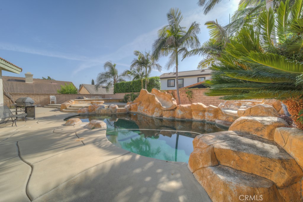 1829 Newcastle Property Photo 4