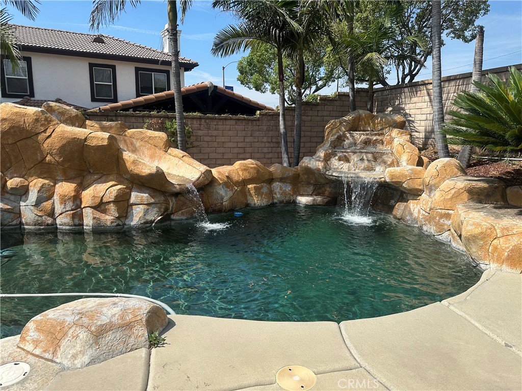 1829 Newcastle Property Photo 5