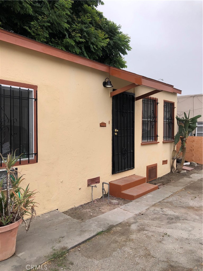 11979 Firestone Boulevard Property Photo 4