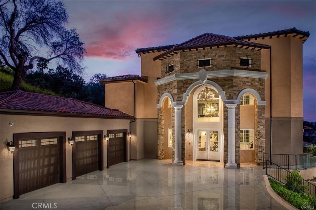 2868 Shadow Canyon Road Property Photo 2