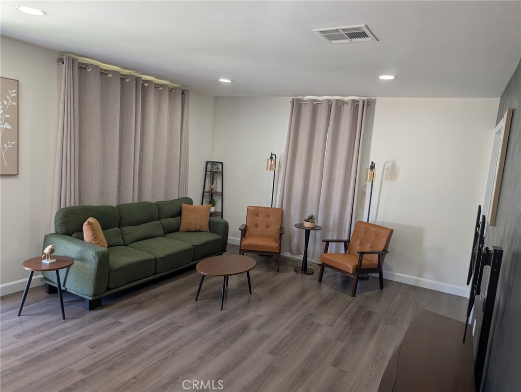 311 W Green Property Photo 12