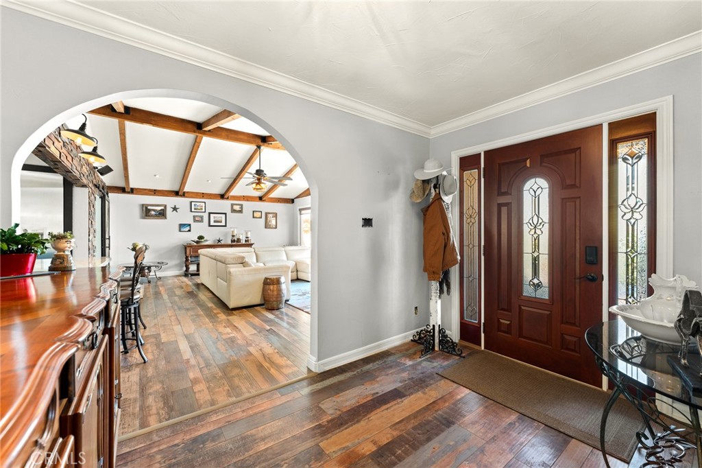 1675 Mountain View Property Photo 3