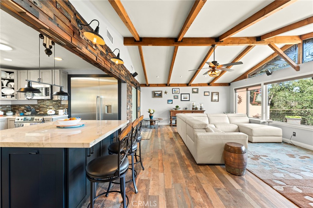 1675 Mountain View Property Photo 9