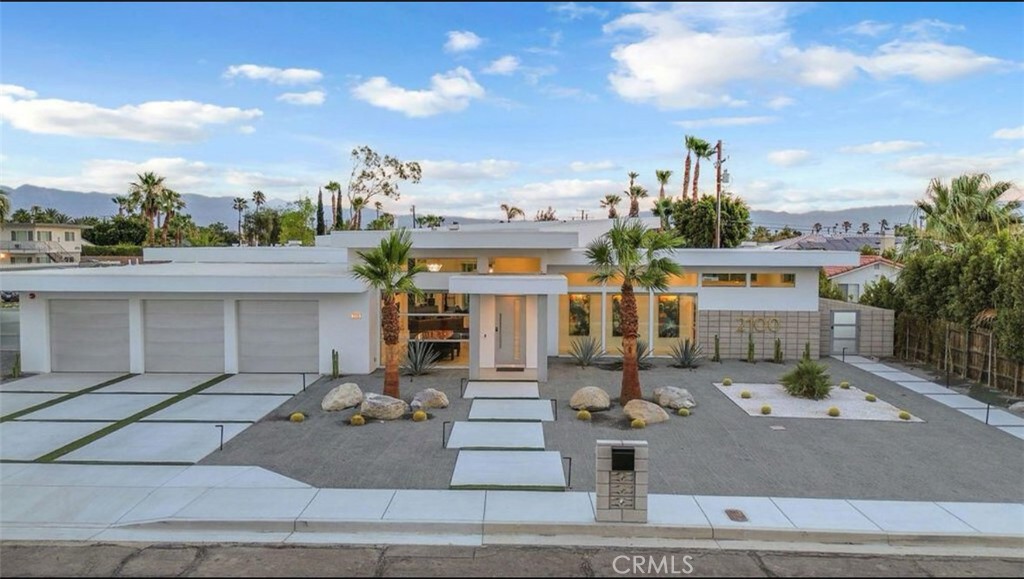 2100 E Sahara Road Property Photo 1