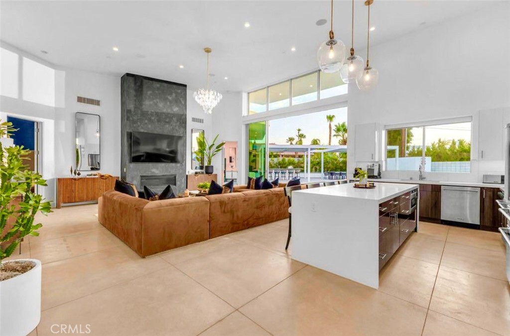 2100 E Sahara Road Property Photo 17