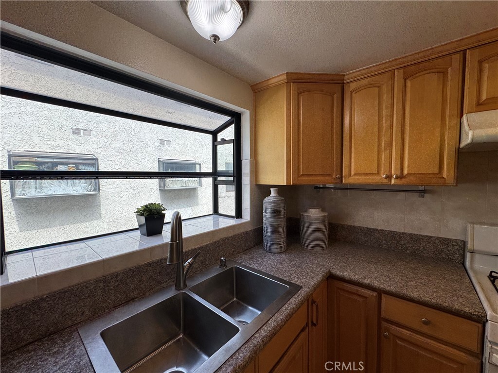 1620 S 5th F Property Photo 13