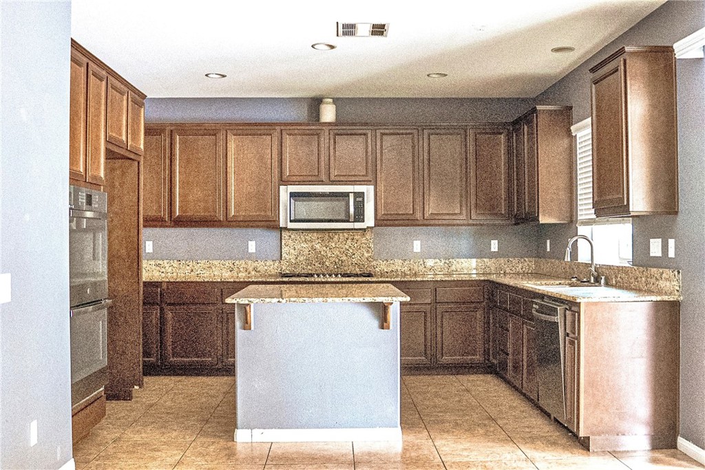 1373 Aztec Court Property Photo 18