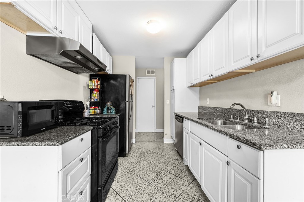700 W La Veta C6 Property Photo 6