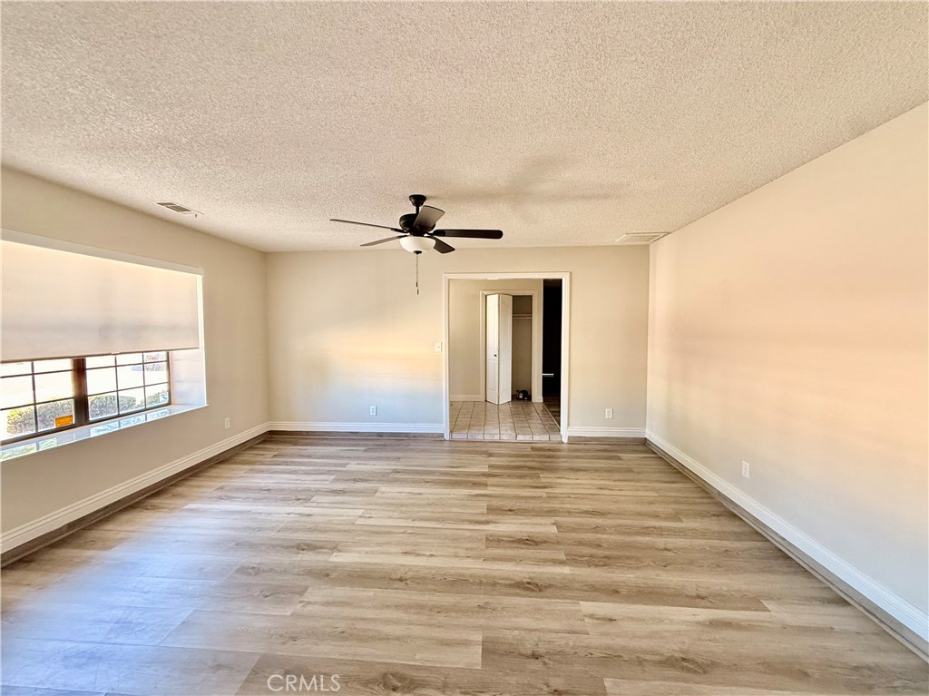 14890 Apple Valley Property Photo 5