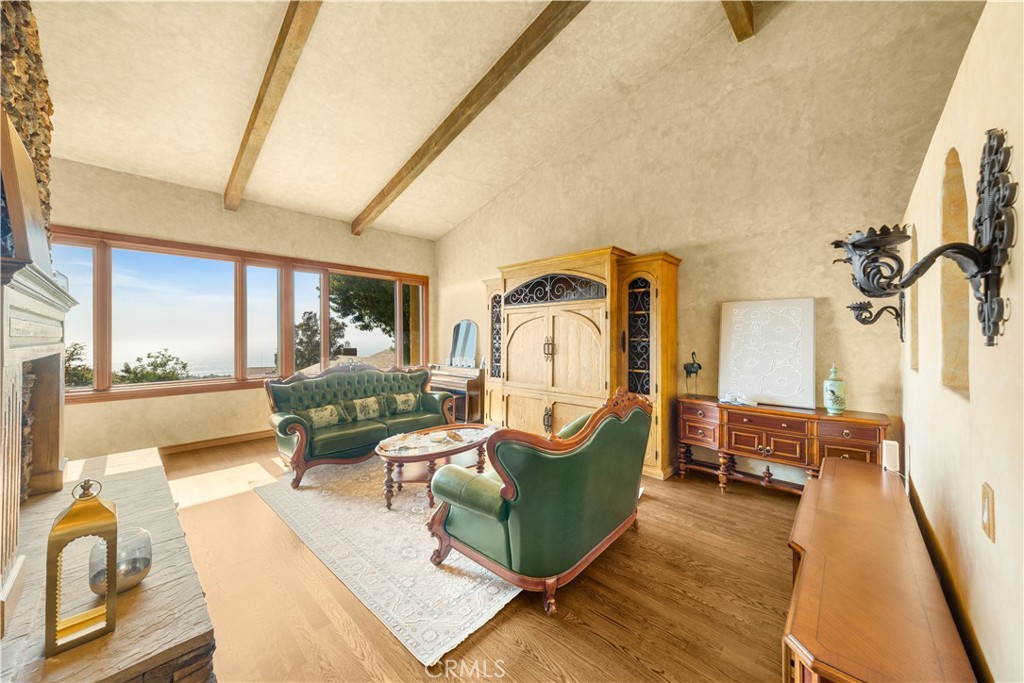 1465 Via Coronel Property Photo 4