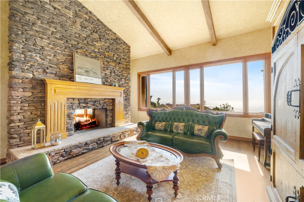 1465 Via Coronel Property Photo 5