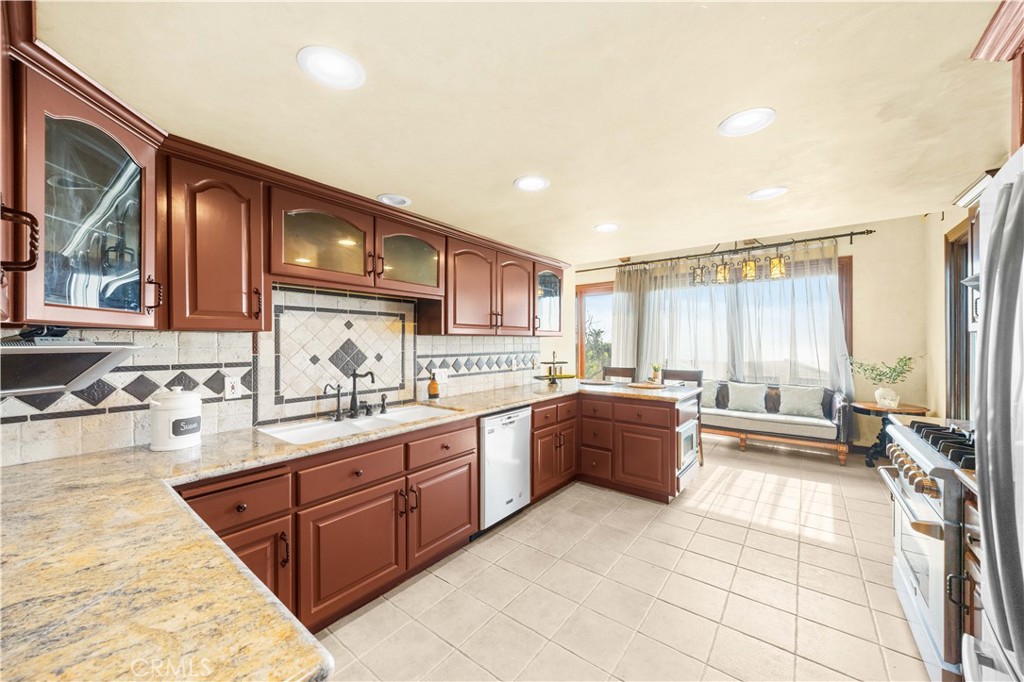 1465 Via Coronel Property Photo 22