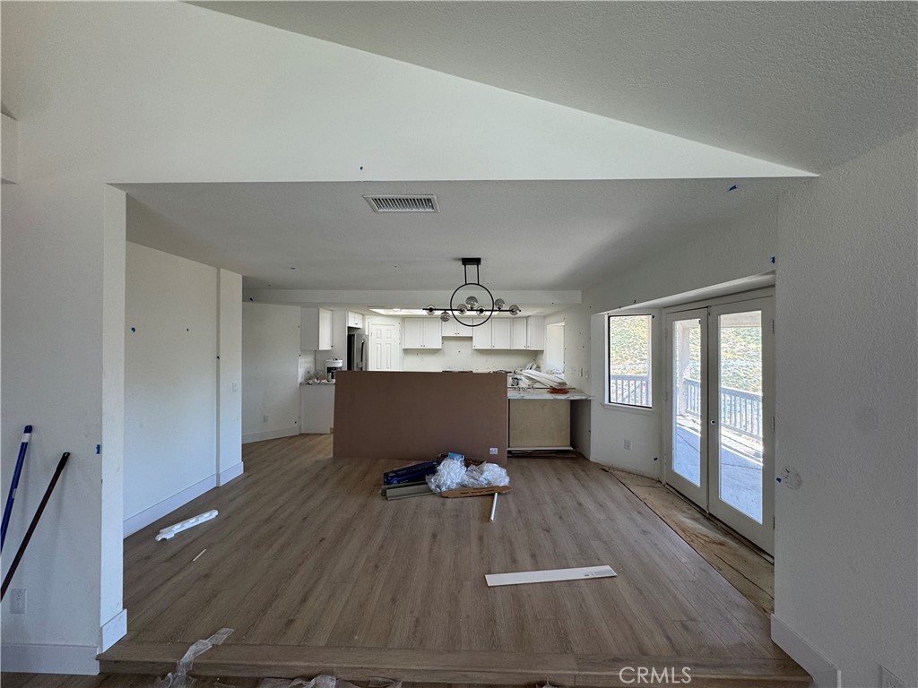 29300 Mammoth Place Property Photo 9