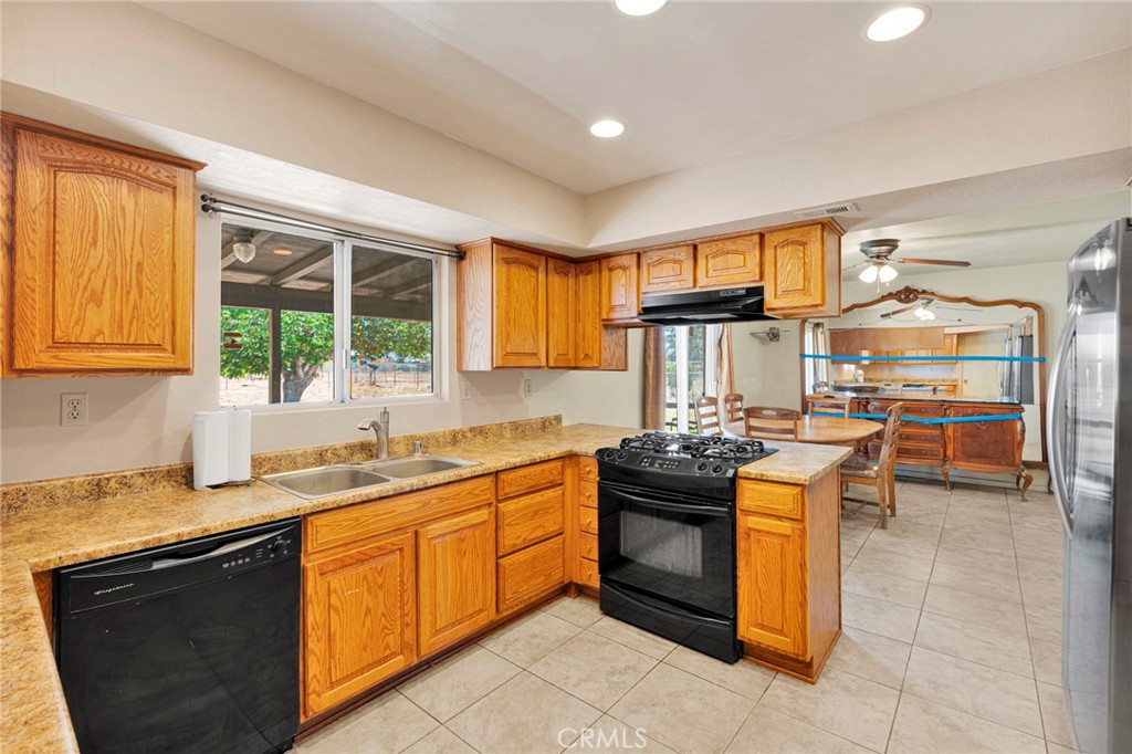 15413 Don Roberto Property Photo 14