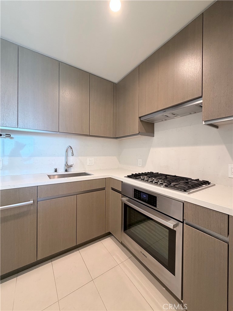 889 Francisco Street 2901 Property Photo 12