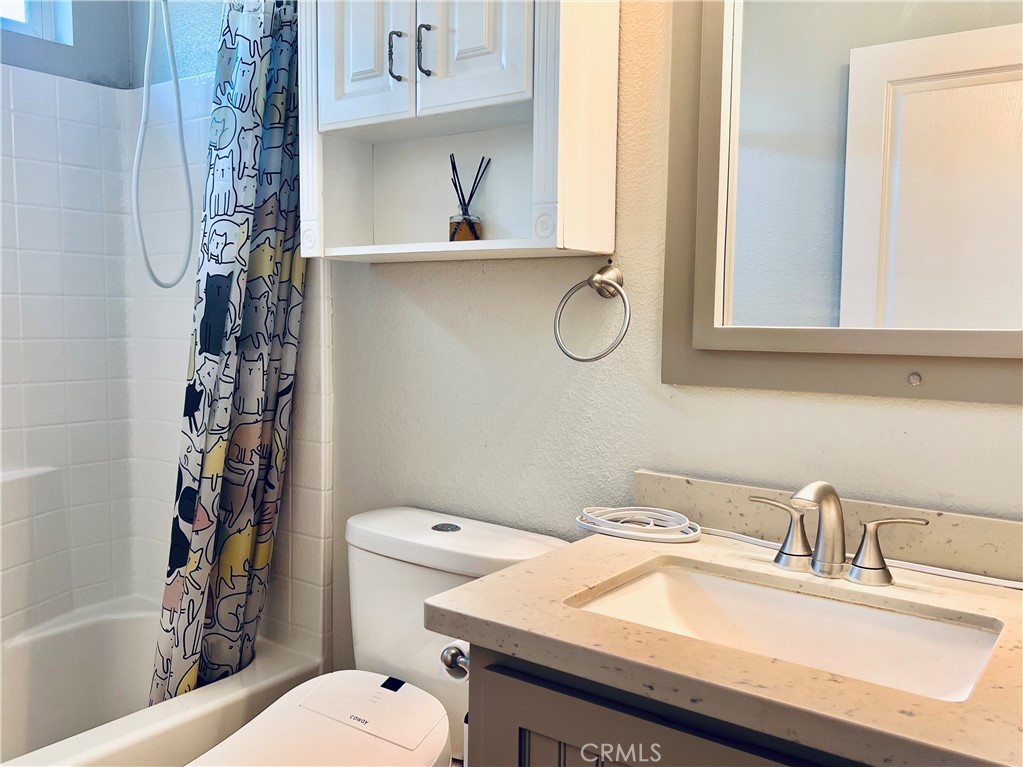1560 S Otterbein Avenue 5 Property Photo 17