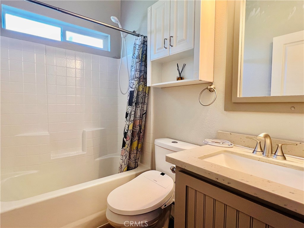 1560 S Otterbein Avenue 5 Property Photo 18