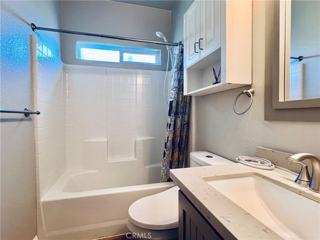 1560 S Otterbein Avenue 5 Property Photo 19
