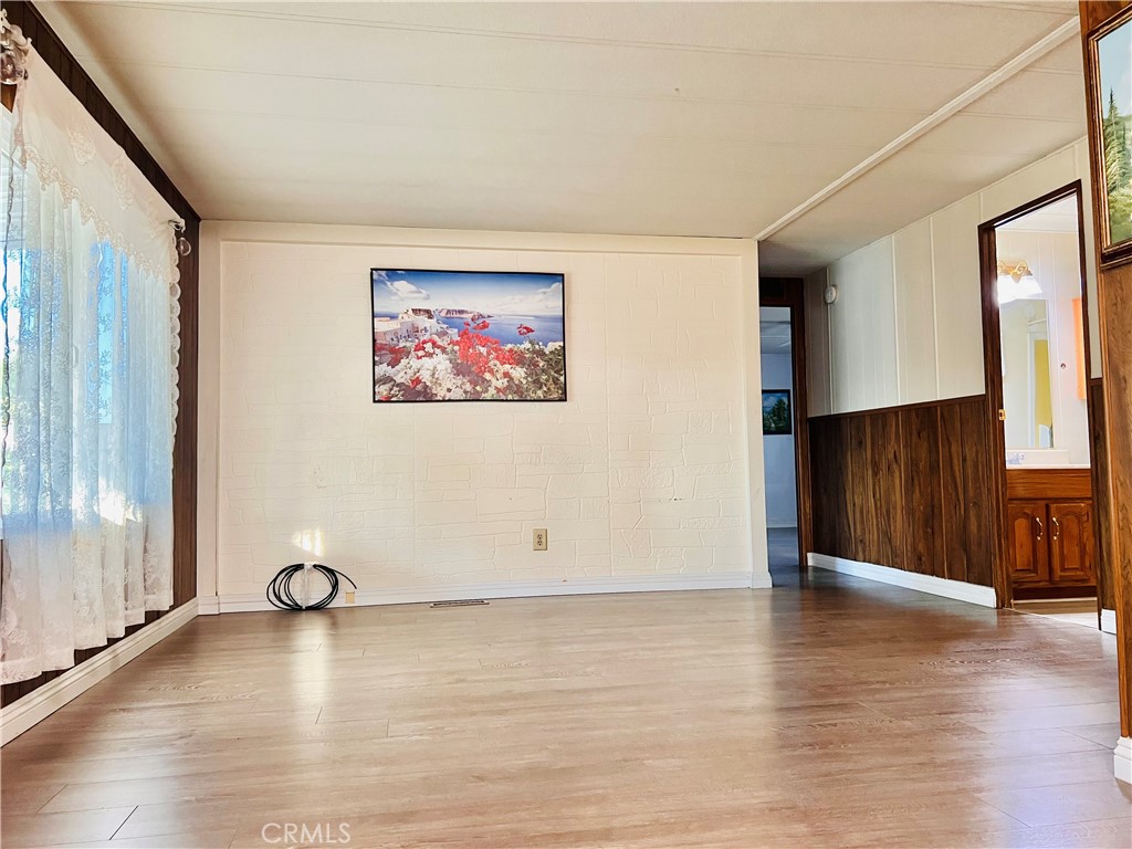 1560 S Otterbein Avenue 178 Property Photo 5